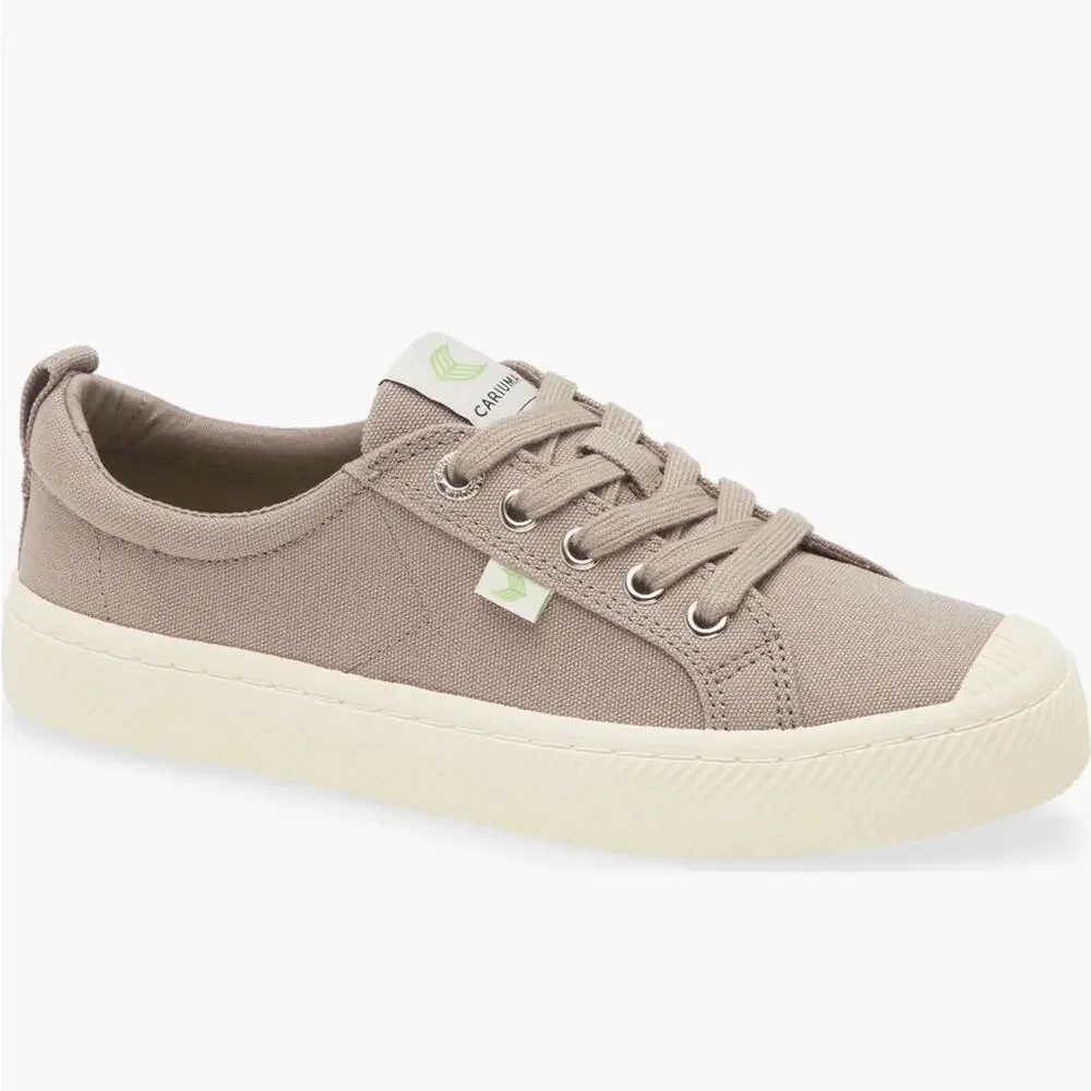Cariuma OCA Low Canvas Sneakers Mystic Grey Men 8.5/Women's 10 Sustainable